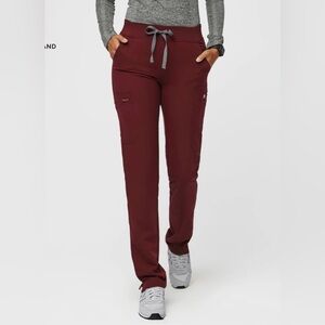 Figs scrub pants. Yola skinny pants petite size XS.
